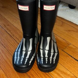 Hunter skeleton rain boots